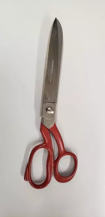 Large "Stay-Set" Dressmaker Shears Mundial | GoldStar Tool 4 Large "Stay-Set" Dressmaker Shears Mundial | GoldStar Tool - Image 2