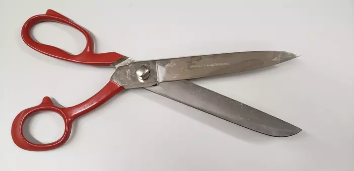 Large "Stay-Set" Dressmaker Shears Mundial | GoldStar Tool 5 Large "Stay-Set" Dressmaker Shears Mundial | GoldStar Tool - Image 3