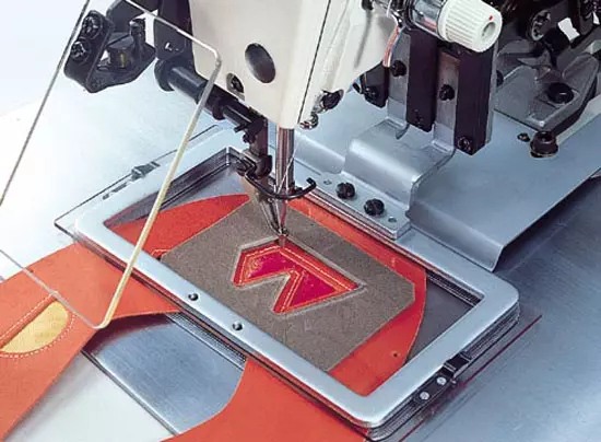 JUKI LK-1910 Computer-Controlled Industrial Sewing Machine | GoldStar Tool 6 JUKI LK-1910 Computer-Controlled Industrial Sewing Machine | GoldStar Tool - Image 4