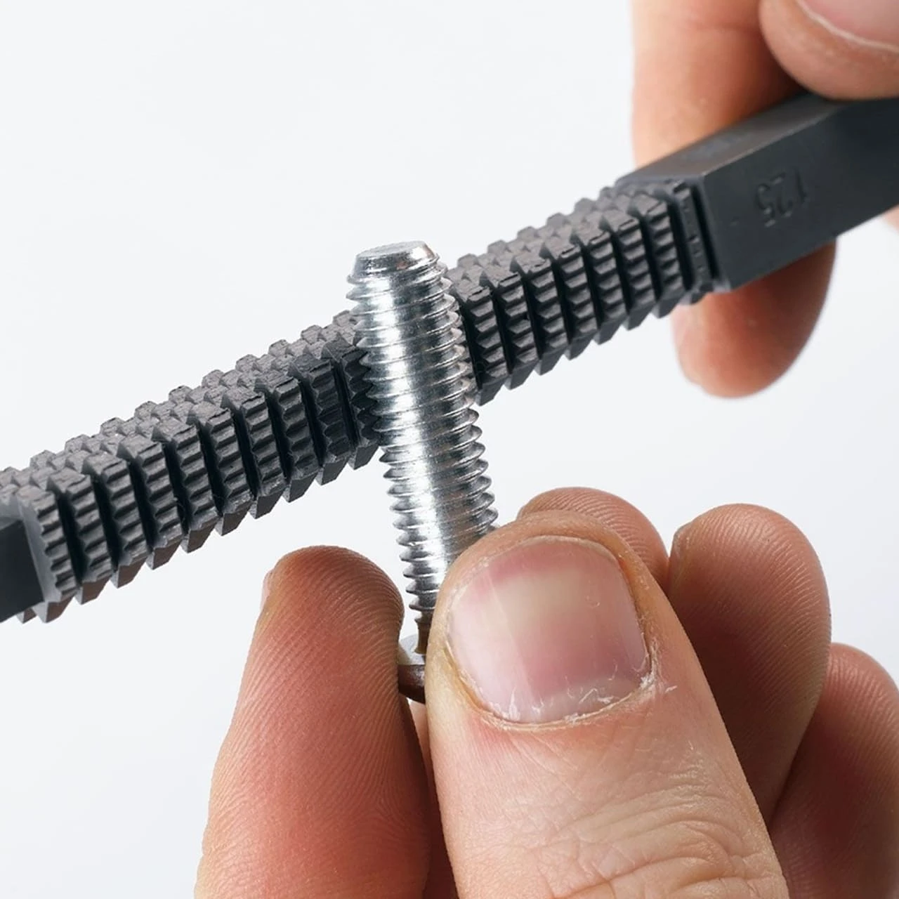 FROST Metric Thread File (0.75-3 Pitch) 4 FROST Metric Thread File (0.75-3 Pitch) - Image 2